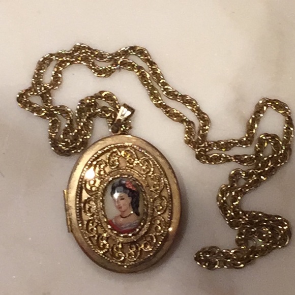 Vintage necklace LOCKET opens Gold Tone lady photo - Picture 8 of 8